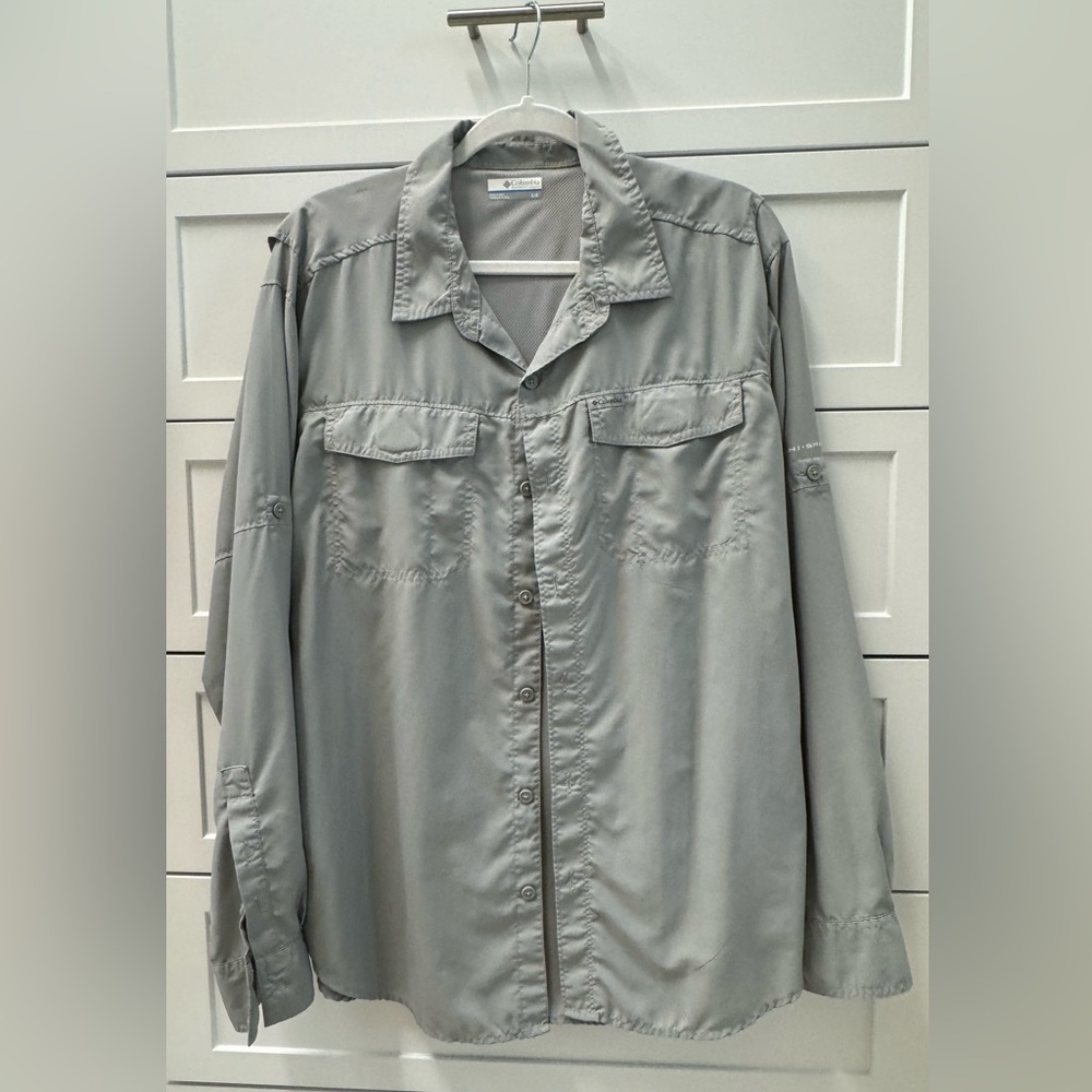 Men’s Columbia long sleeve shirt